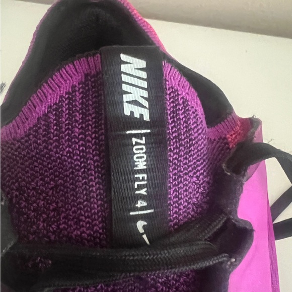 Nike Pink and Black Athletic Shoes for Performance - Picture 6 of 7